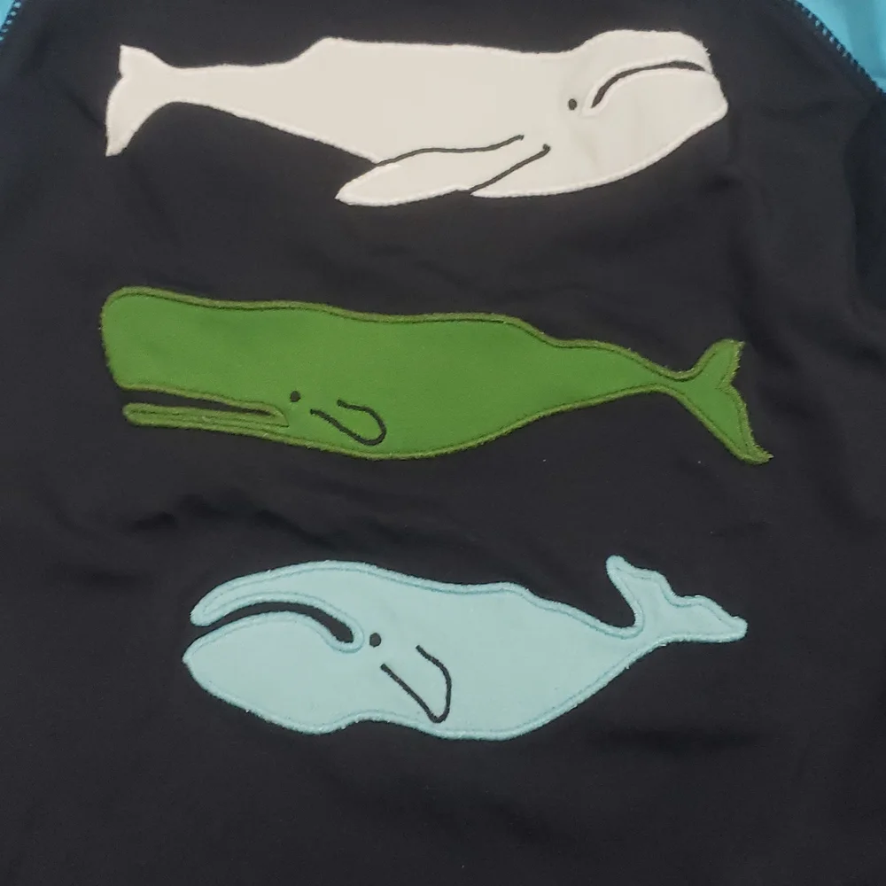 Whale Rash guard 3/4 sleeve sz 5     LT